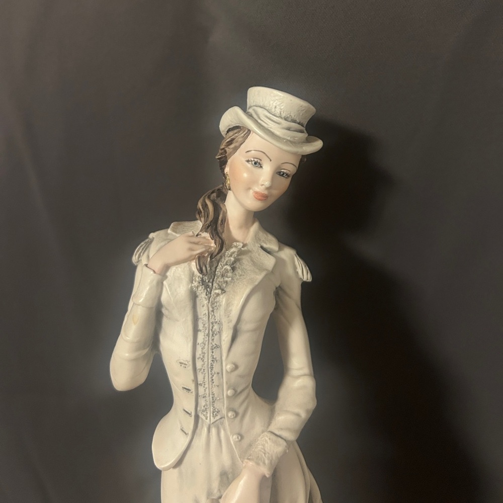 Vintage RARE Capodimonte Pascal Porcelain lady Made in Italy SOLD